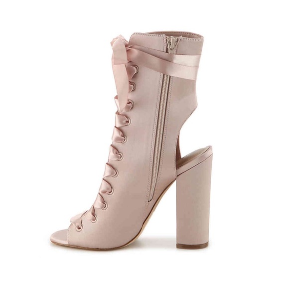 NIB ALDO "Rosamilia” Lace Up Satin Bootie! Sz 7 - Picture 4 of 7